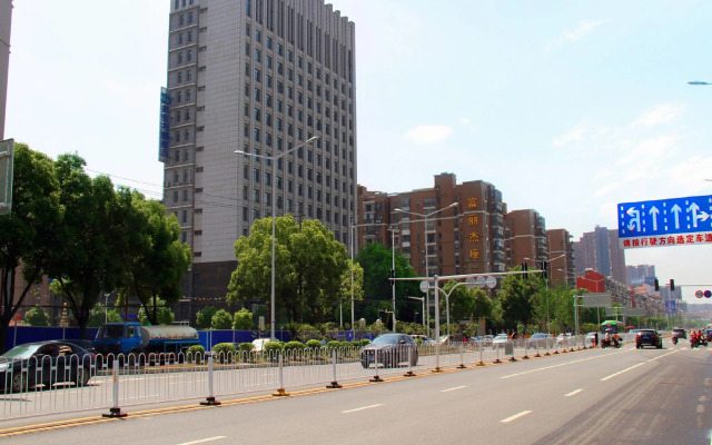 Echarm Hotel Wuhan Jiangxia Zhongbai Plaza