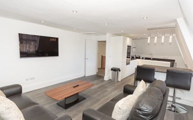 The Regency Suite