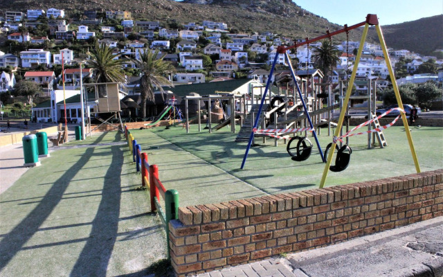 South Shore Beach Apartments, Harrier 202