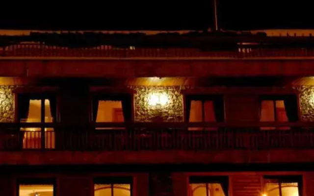 Petit Hotel