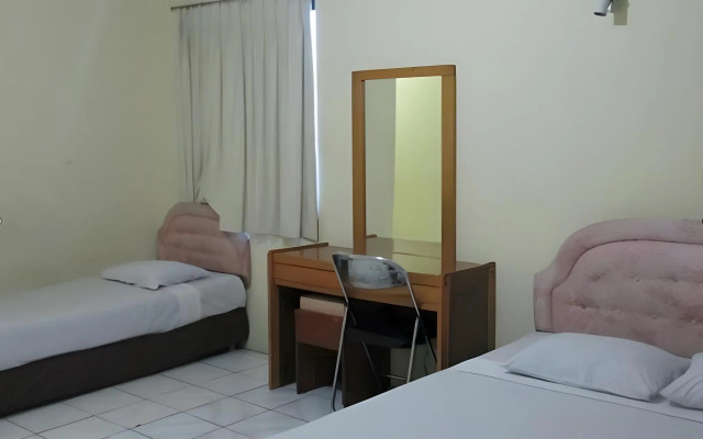 Hotel Lautze Indah