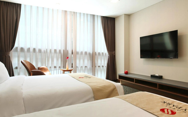 L'Hotel