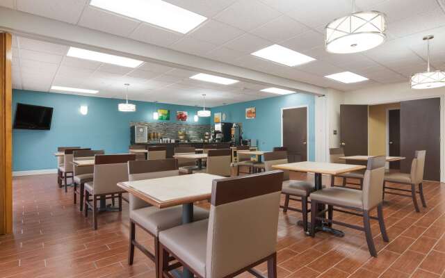 Quality Inn Magnolia