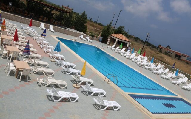 AlmaVerdi Hotel