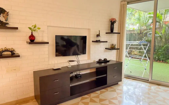 Modern 2bhk w Pool Access 5km to Coco Beach