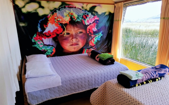 Uros Suma Jakana Lodge