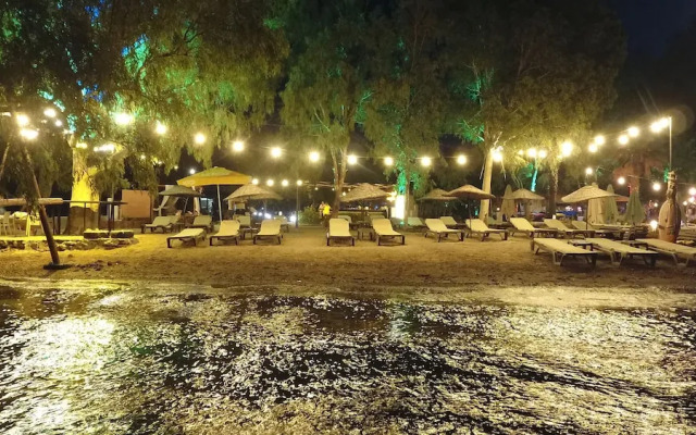 Marimare Beach & Bungalow Hotel