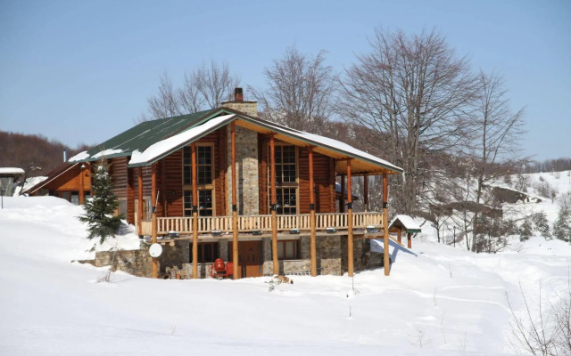 Sfendamos Wood Village