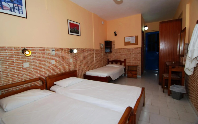 Chrysoula Hotel & Apartments