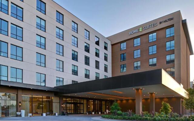 Home2 Suites by Hilton Anaheim Resort