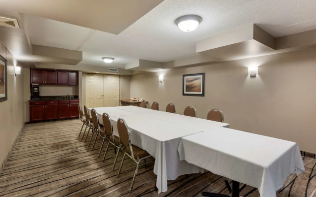 Best Western Plus Orillia Hotel