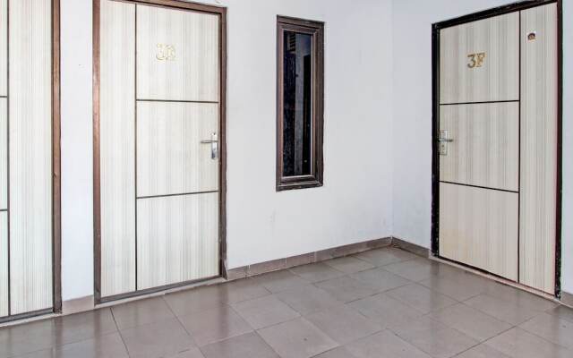 OYO 93209 Guest House Cemara 3