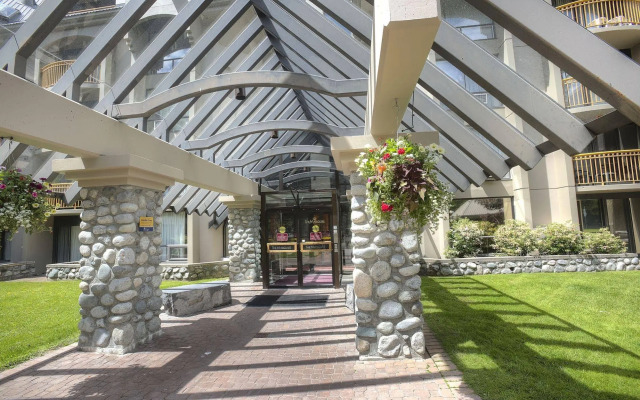ResortQuest at The Marquise