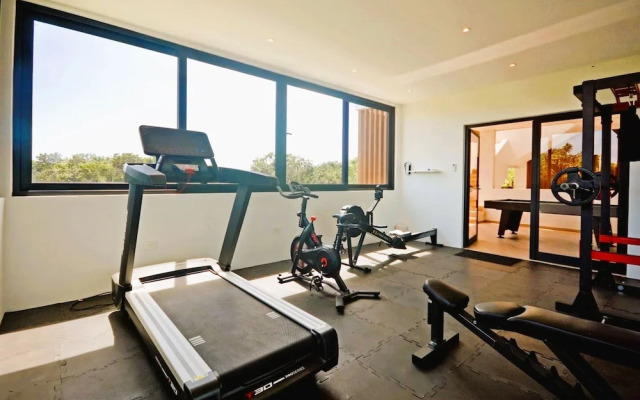 Anana Yaaxlum 105 S Oasis Pool and Jacuzzi