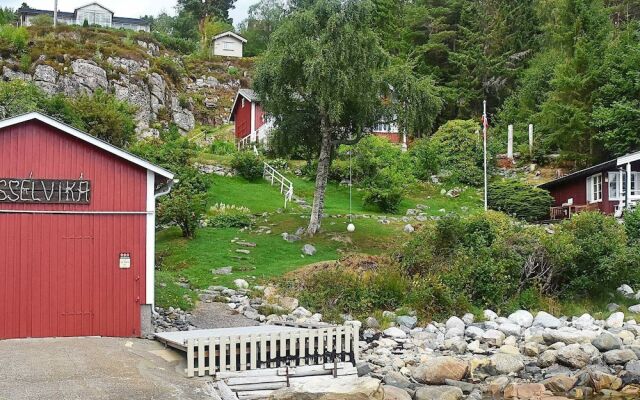 5 Person Holiday Home In Molde