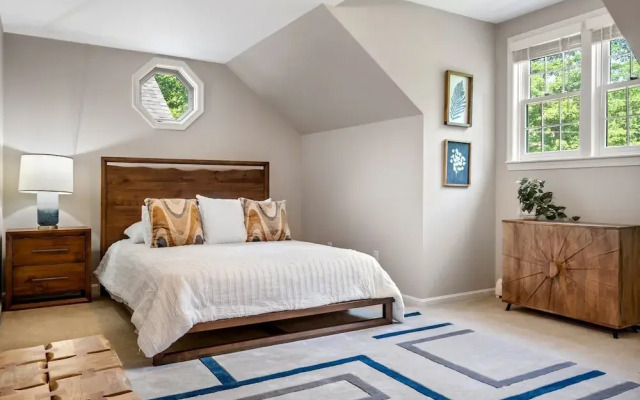 Maine Adventure 3BR Oasis Awaits!
