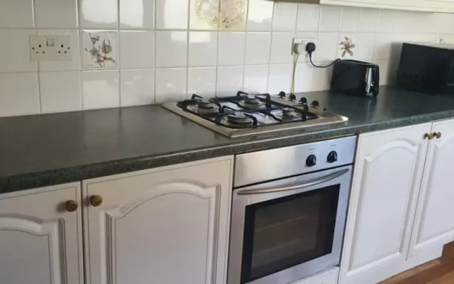 Room in Guest Room - Nice Double Room in Coventry