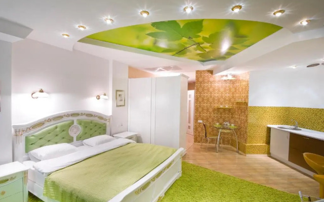 Seven Eleven Most City Hotel