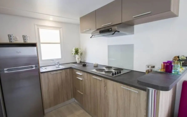 Bessan Mobile Home With Pool Fun