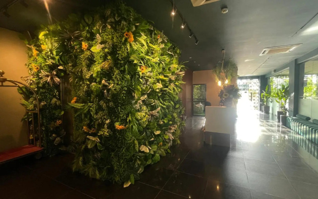 Sunflower World Hotel
