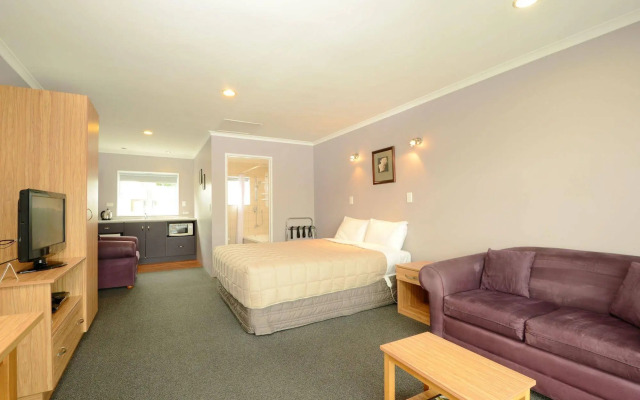 Tower Lodge Motel