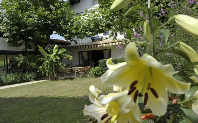 Abaca Ypua Hotel Restaurant