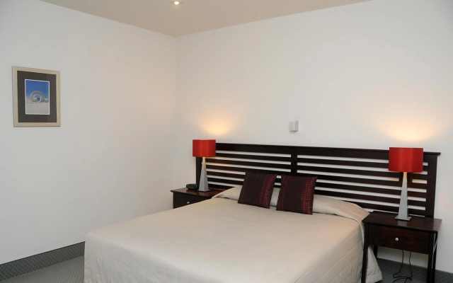 Emerald Hotel – Guest Rooms – Gisborne