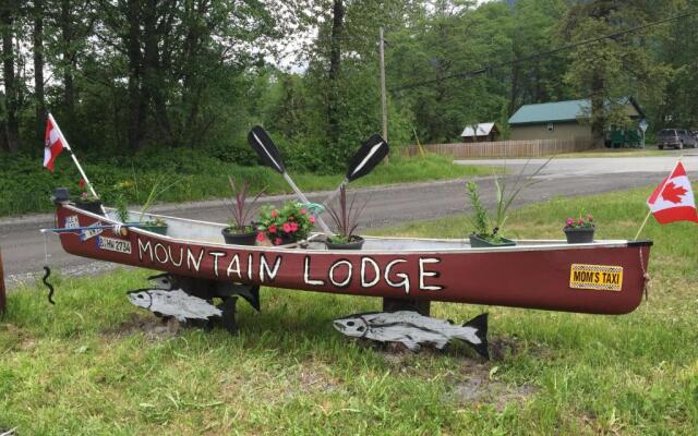Stewart Mountain Lodge