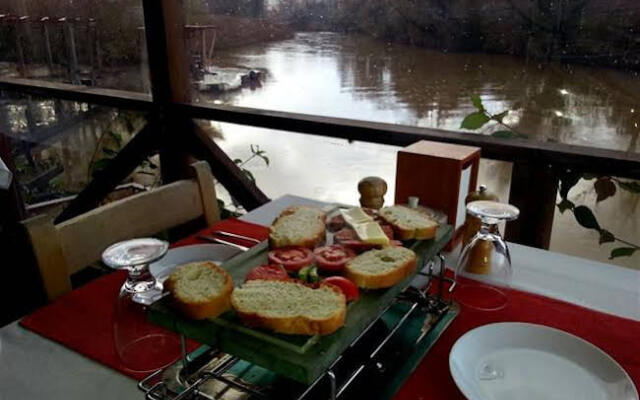 Vira Creek House