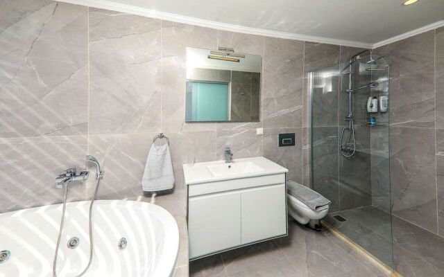 Villa Kajaim Sleeps 8 With Pool