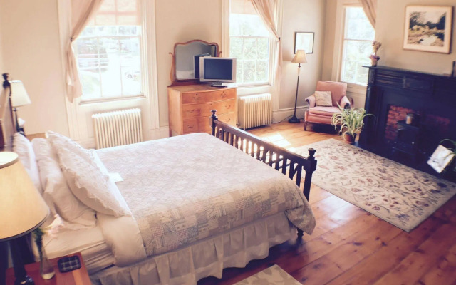 Borland House Inn