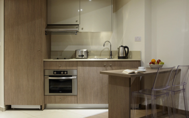 Melpo Antia Hotel & Suites