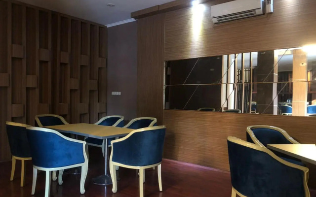 Hotel Aruni Ancol