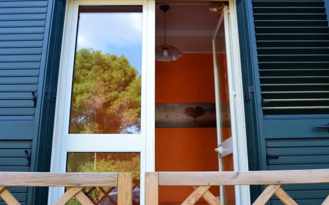 Yellow Room - B b S Elia