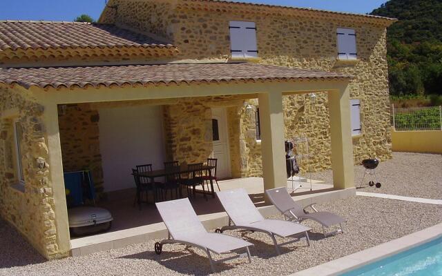 Luxurious Villa in Saint-Laurent-de-Carnols