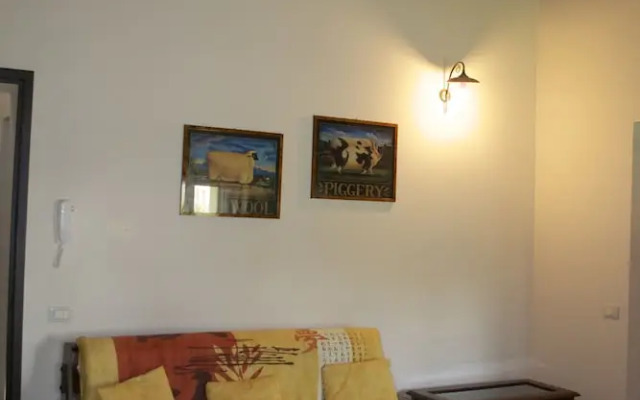 Giuly Rosselmini Residence