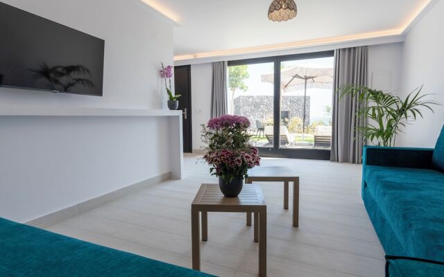 Palm Island Suites