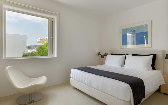 Luxurious Beachfront Villa Maira