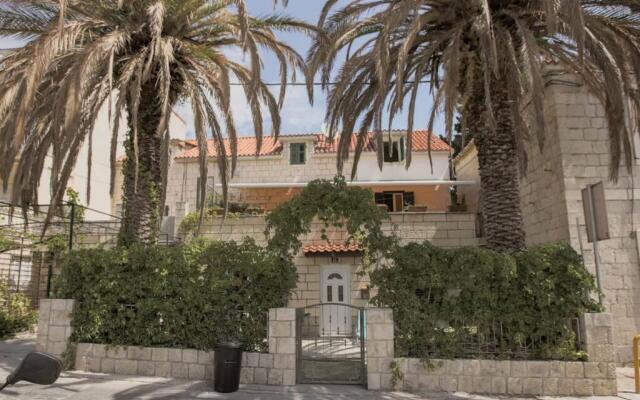 MARIO-50m FROM THE BEACH,TERRACE WITH SEA VIEW!