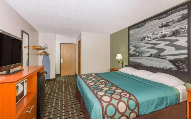 Super 8 Osceola Ia