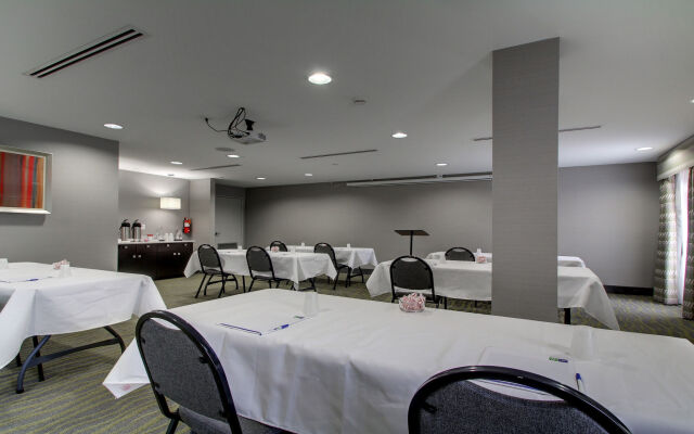 Holiday Inn Express & Suites Jackson Downtown - Coliseum by IHG