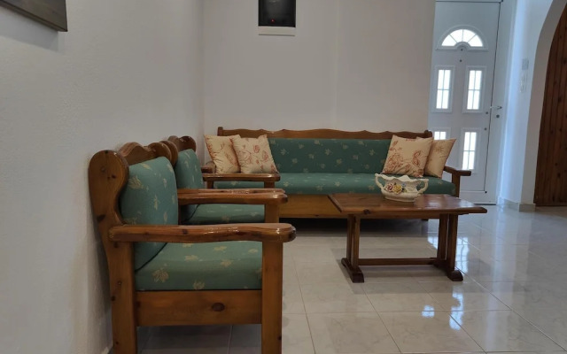 Laurel LK Apt in Kremasti Near Airport Rhodes