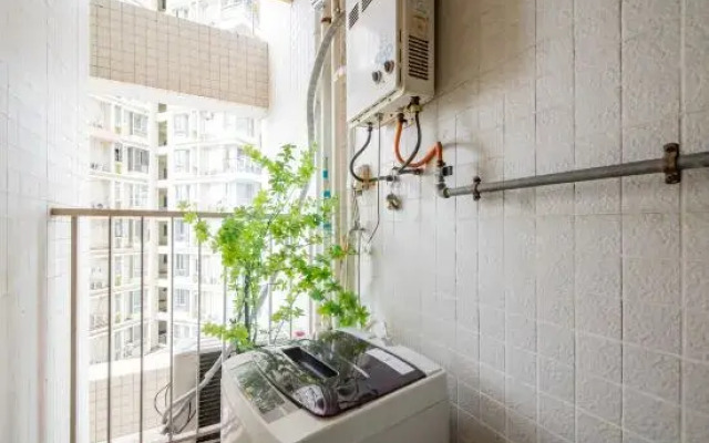 Blossom Town  E-sports Apartment (Nanyou Subway Station)