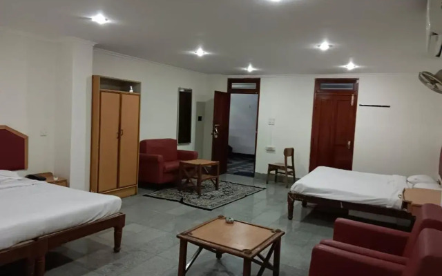 Spot On 808263 Hotel Karunadu Mysore