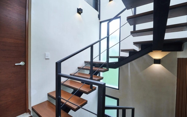 BV 230 Modern 2 BD Condo & private rooftop Jacuzzi