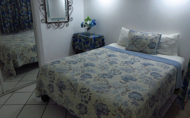 Alexandross Hostel BnB