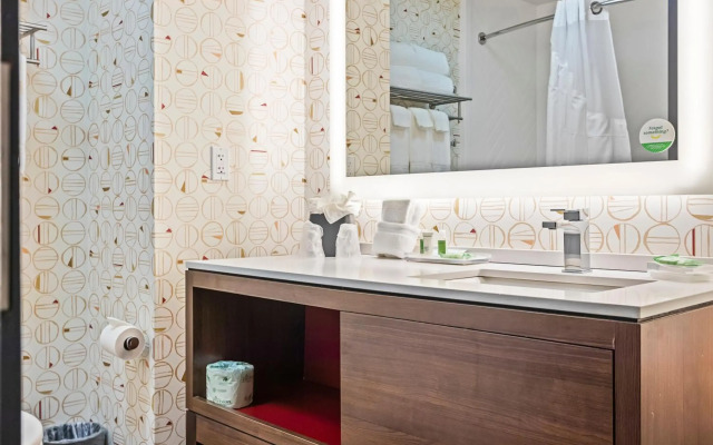 Holiday Inn St. Petersburg West by IHG