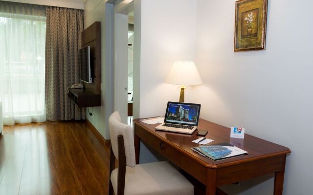 Torres de Suites by InAmazonas