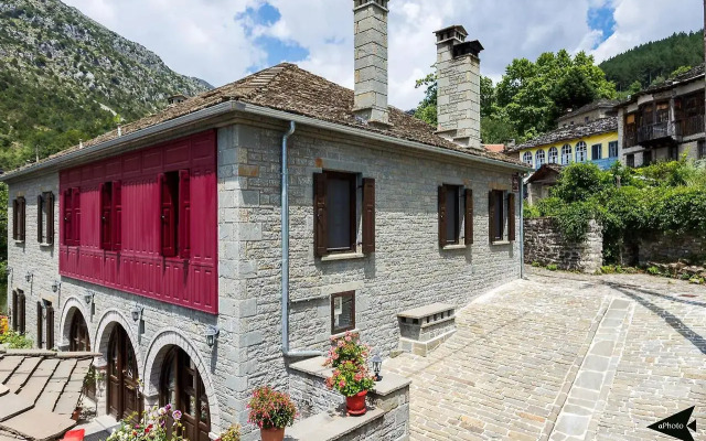 Villa Paroraia