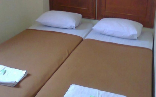 OYO Life 90380 Andalus Hotel Syariah